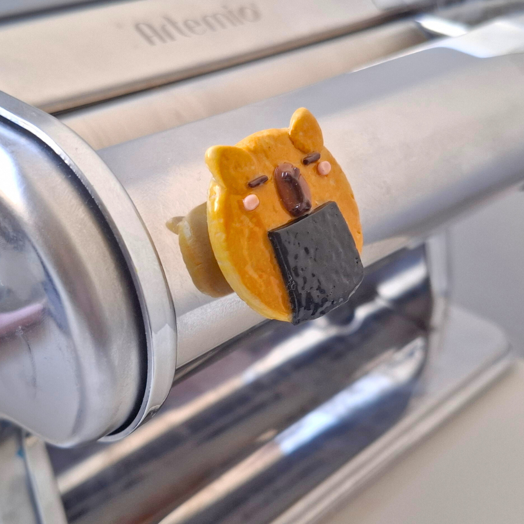 Capybara Senbei Magnet